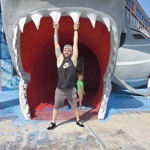 Meet your Posher, Ferron